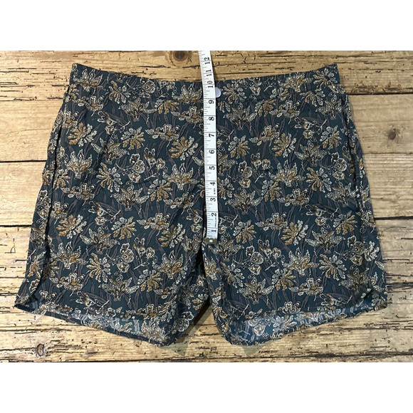 Theory Men’s Size L Floral Print Swim Trunks With Built In Liner NWOT - Picture 4 of 7